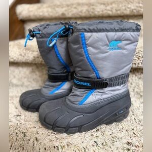 Sorel Black and Gray Snow Boots with Blue Trim Sz 5